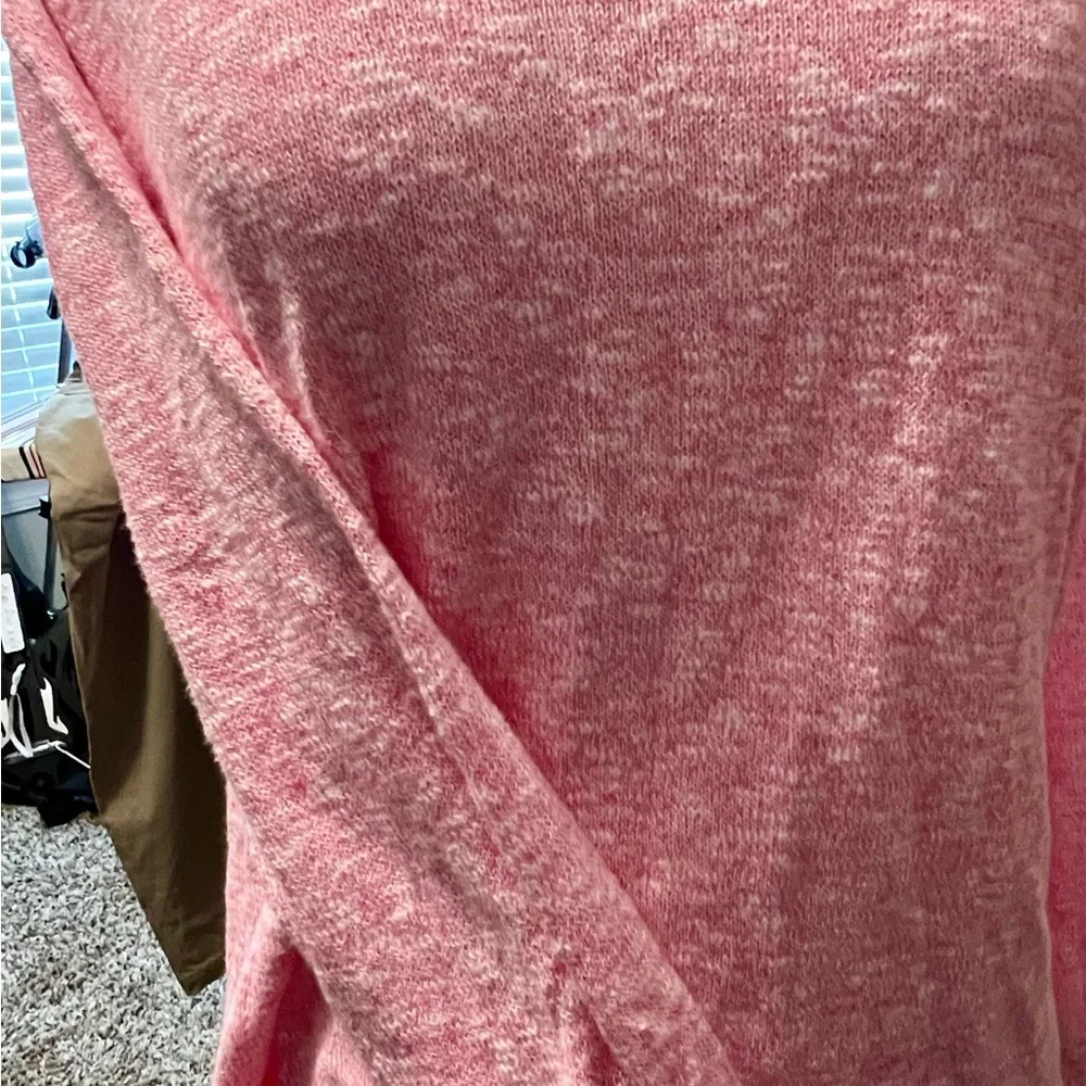 J Crew Pink Long-sleeve light weight bright sweater.Great for Spring.Medium - Picture 4 of 7